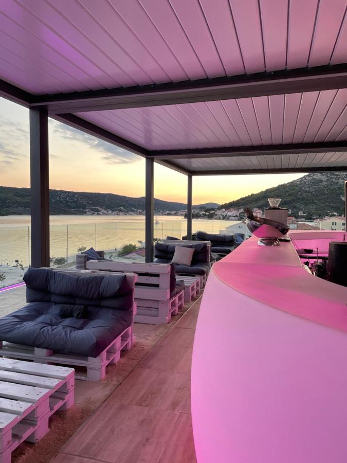Sky Beach Aparthotel Marina Buitenkant foto